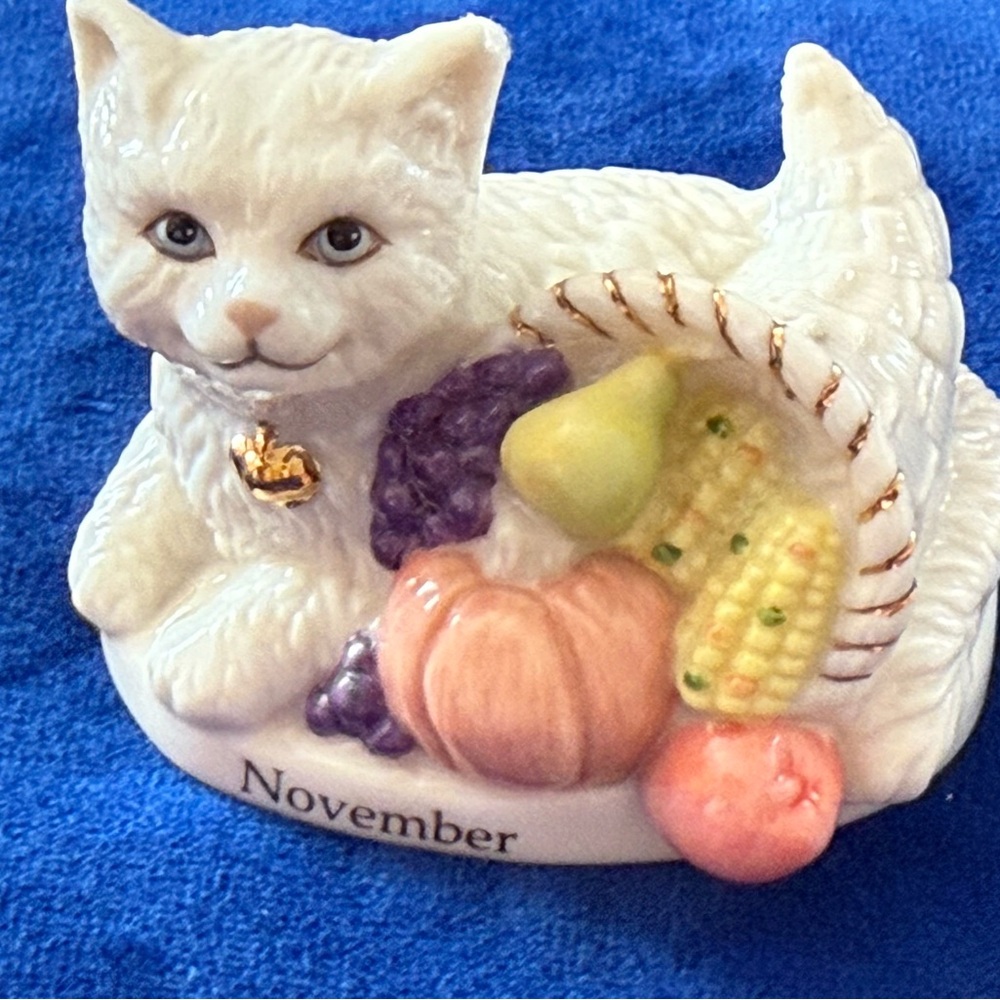 Lenox Ceramic Cat Cornucopia Figurine - November Accent - Retired